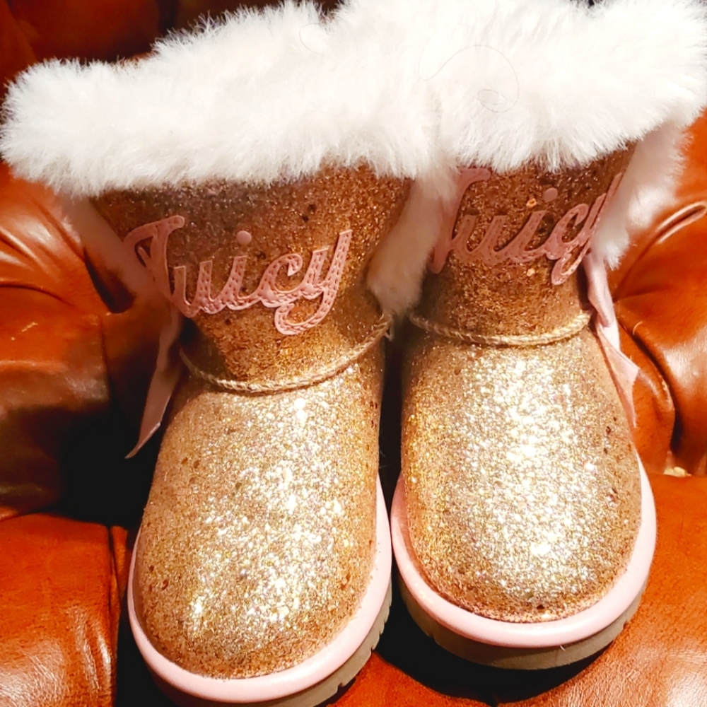 Girls boots